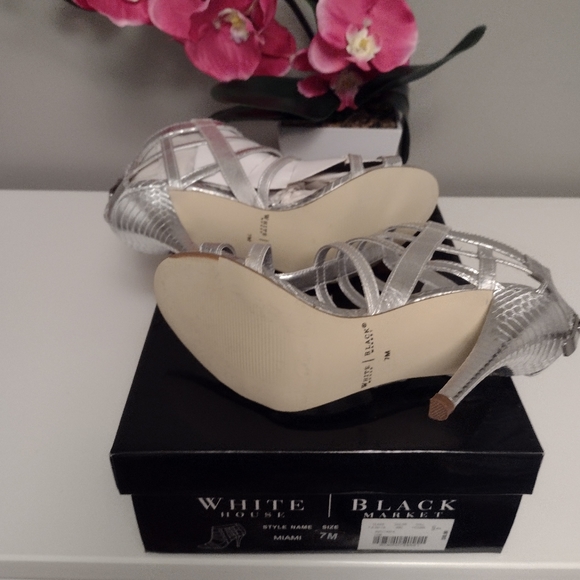 White House  Black Shoes market. Size 7 , Brand new - Picture 4 of 8